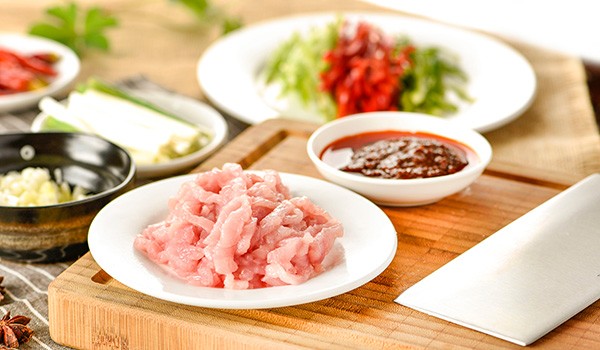 聰明人買豬肉偷偷看“章”，見(jiàn)到這個(gè)“形狀”，即使便宜也別冒險(xiǎn)